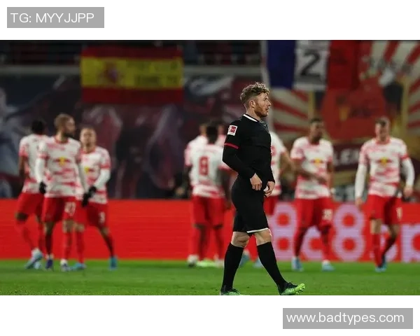 莱比锡大胜巴黎圣日耳曼帽子戏法引发转会传闻热潮