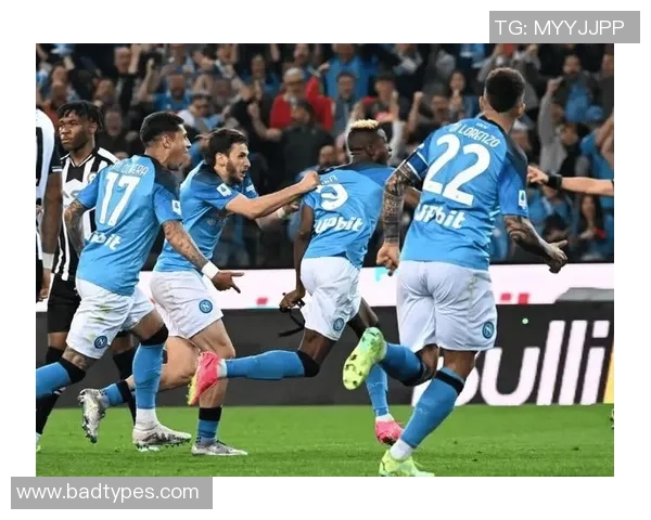 欧冠激战：那不勒斯与多特蒙德互交白卷转会风波引发全场热议