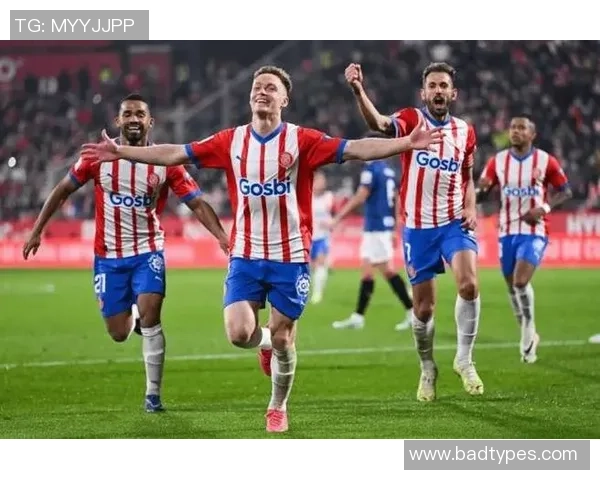 欧联杯激战里昂与马竞互交白卷全场气氛紧张引发球迷热议