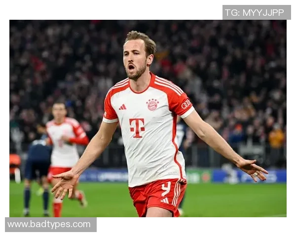 中超精彩对决里昂与拜仁战成平局帽子戏法引发全场热潮解析战术细节