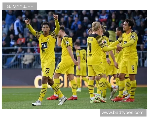 欧联杯精彩对决皇马逆转多特蒙德全场沸腾转会传闻引发关注