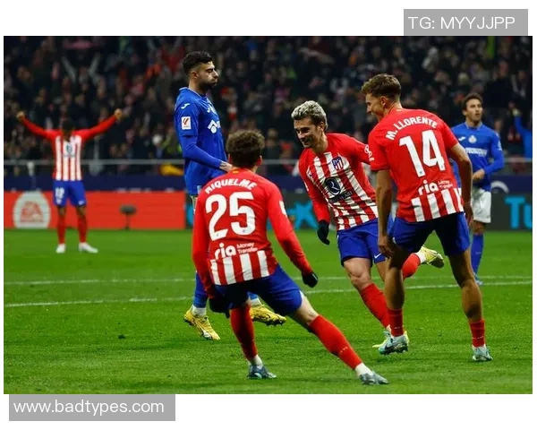 国王杯曼联强势击败马竞3-0全场焦点瞬间回顾与分析 国王杯曼联强势击败马竞3-0全场焦点瞬间回顾与分析