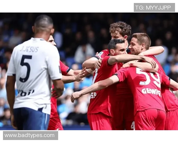 意甲精彩对决那不勒斯4-0大胜里昂补时进球点燃全场激情
