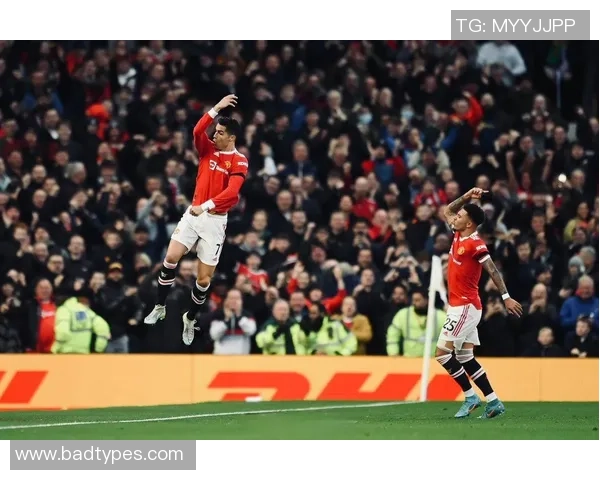 友谊赛曼联与尤文图斯激战成平局帽子戏法引发全场热潮 友谊赛曼联与尤文图斯激战成平局帽子戏法引发全场热潮