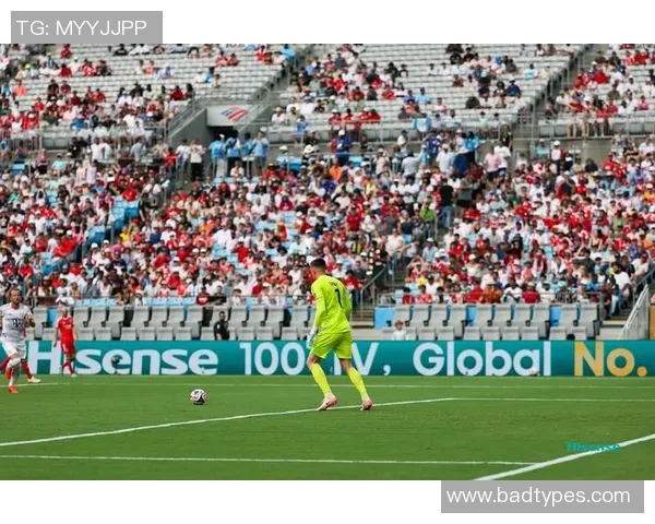 德甲精彩对决本菲卡小胜利物浦转会传闻引发热议 德甲精彩对决本菲卡小胜利物浦转会传闻引发热议