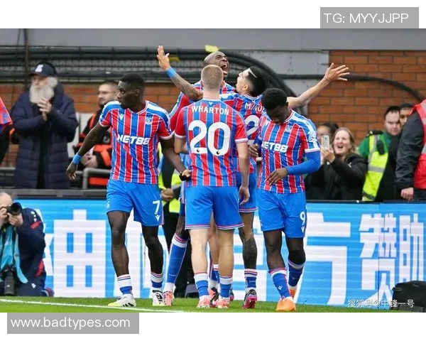 欧联杯激战曼联大胜曼城争议判罚引发全场热议